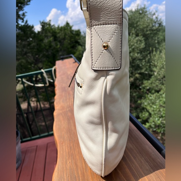 EUC Marc Jacobs Leather Shoulder Bag - Picture 4 of 17